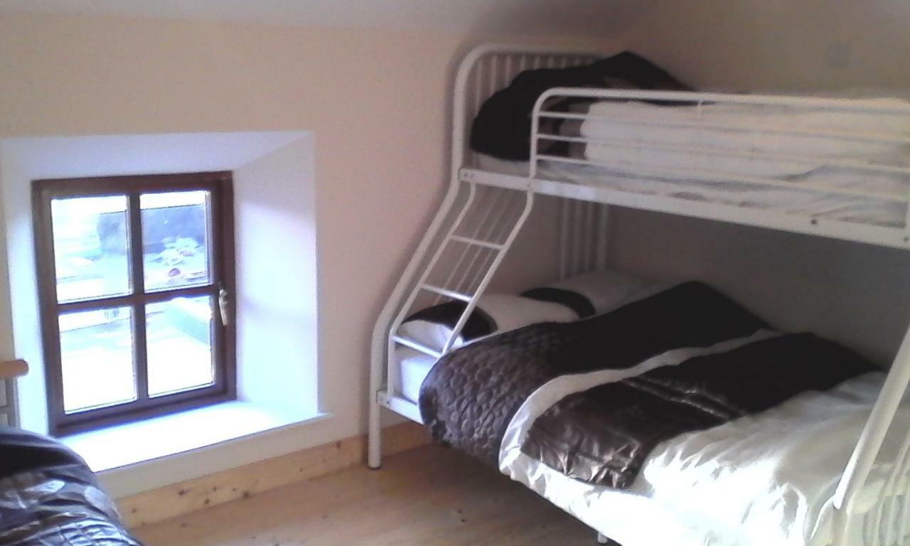Green Adventure Ecohostel Clonmore 外观 照片